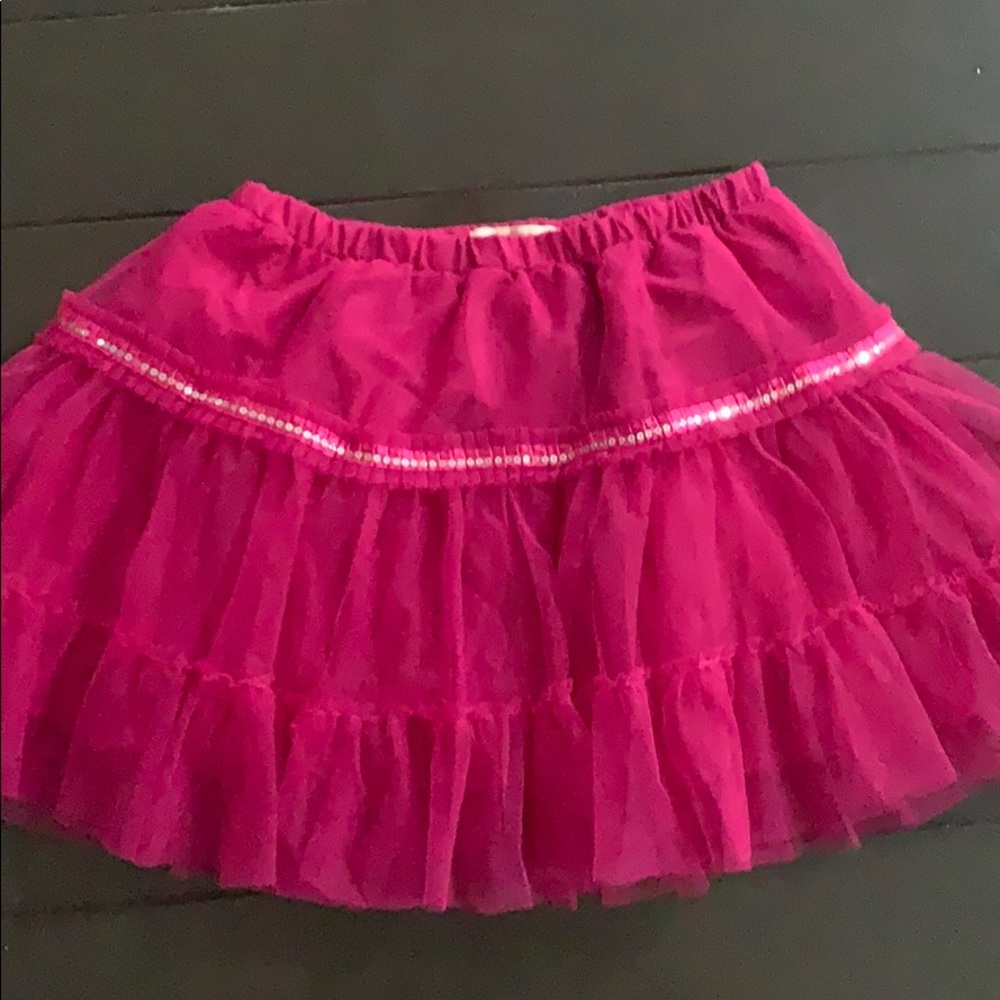 🎁 Forever 21 multilayered bright pink skirt